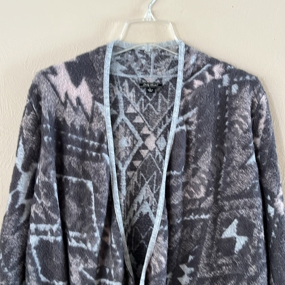 Lucky Brand Gray and Pink Patterned Cardigan Fringe Size Large - Picture 2 of 15